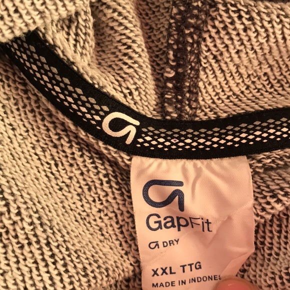 Gap Fit workout hoodie - Picture 3 of 3